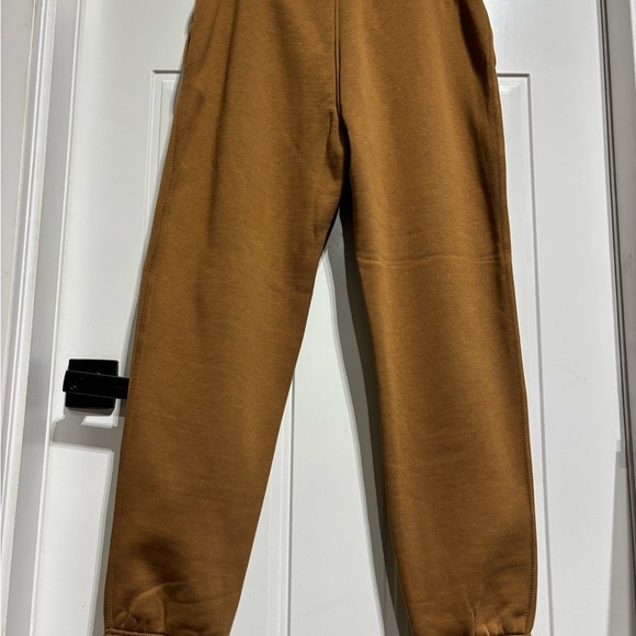 Carhartt Relaxed Fit Midrise fleece,hip pockets,back zip pocket,elastic waist - Picture 5 of 10